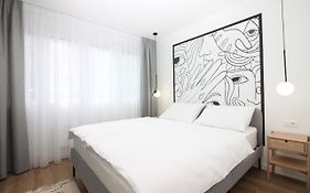 Meeting Point Apartment